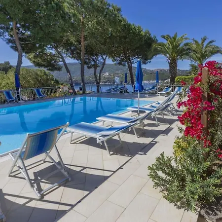 Apartman Il Porto 13 - Goelba *